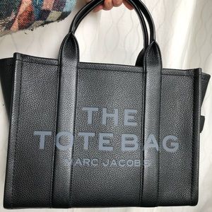 Marc Jacobs The Tote Med Black